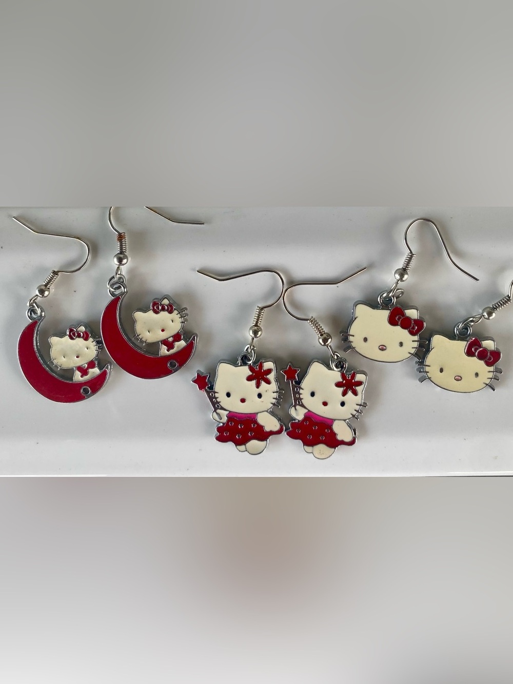 13 Piece Hello Kitty Jewelry Set ~ Black/Red - Picture 4 of 4